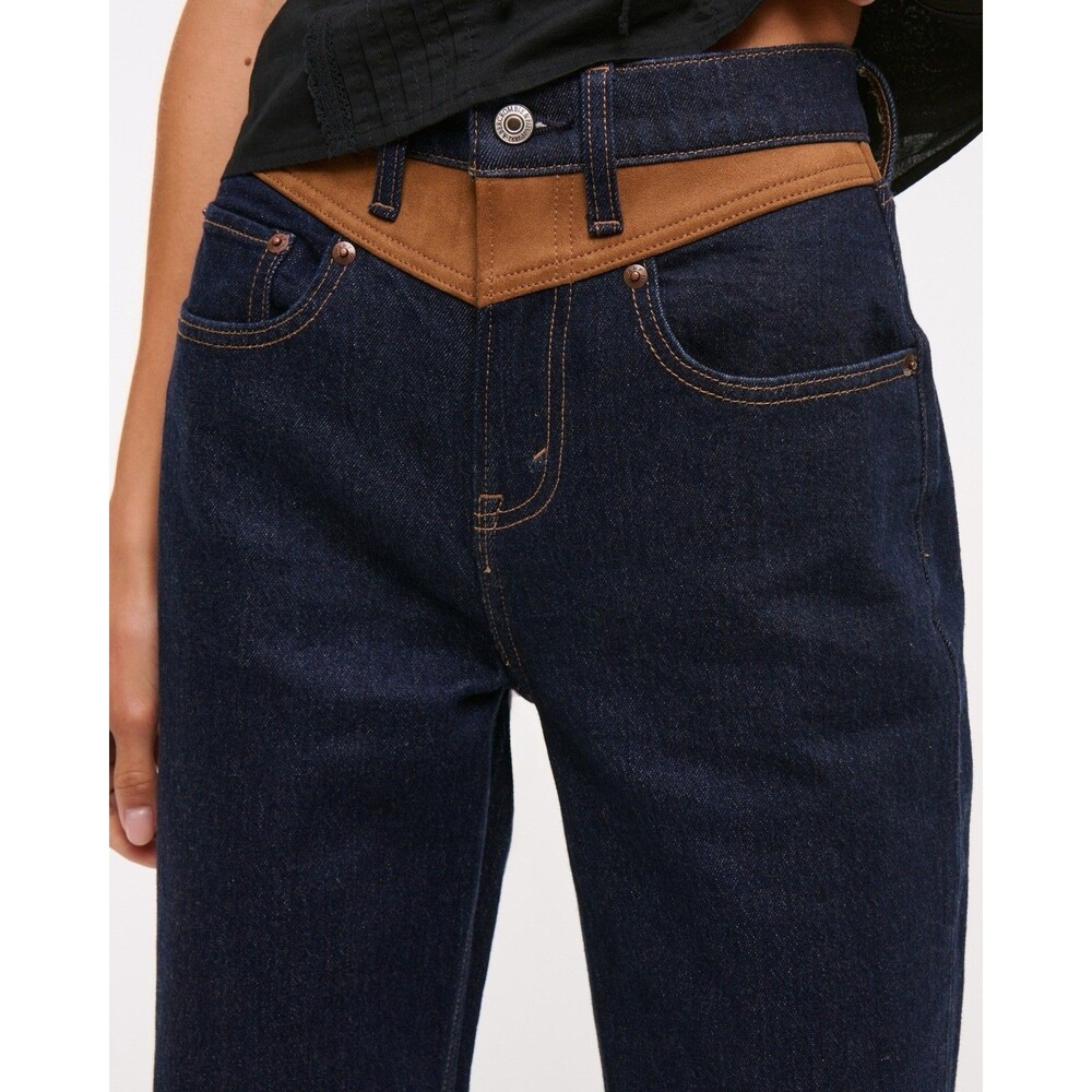 Abercrombie & Fitch High Rise 90s Relaxed Vegan Suede Yoke Jean Size 31 - Picture 4 of 8